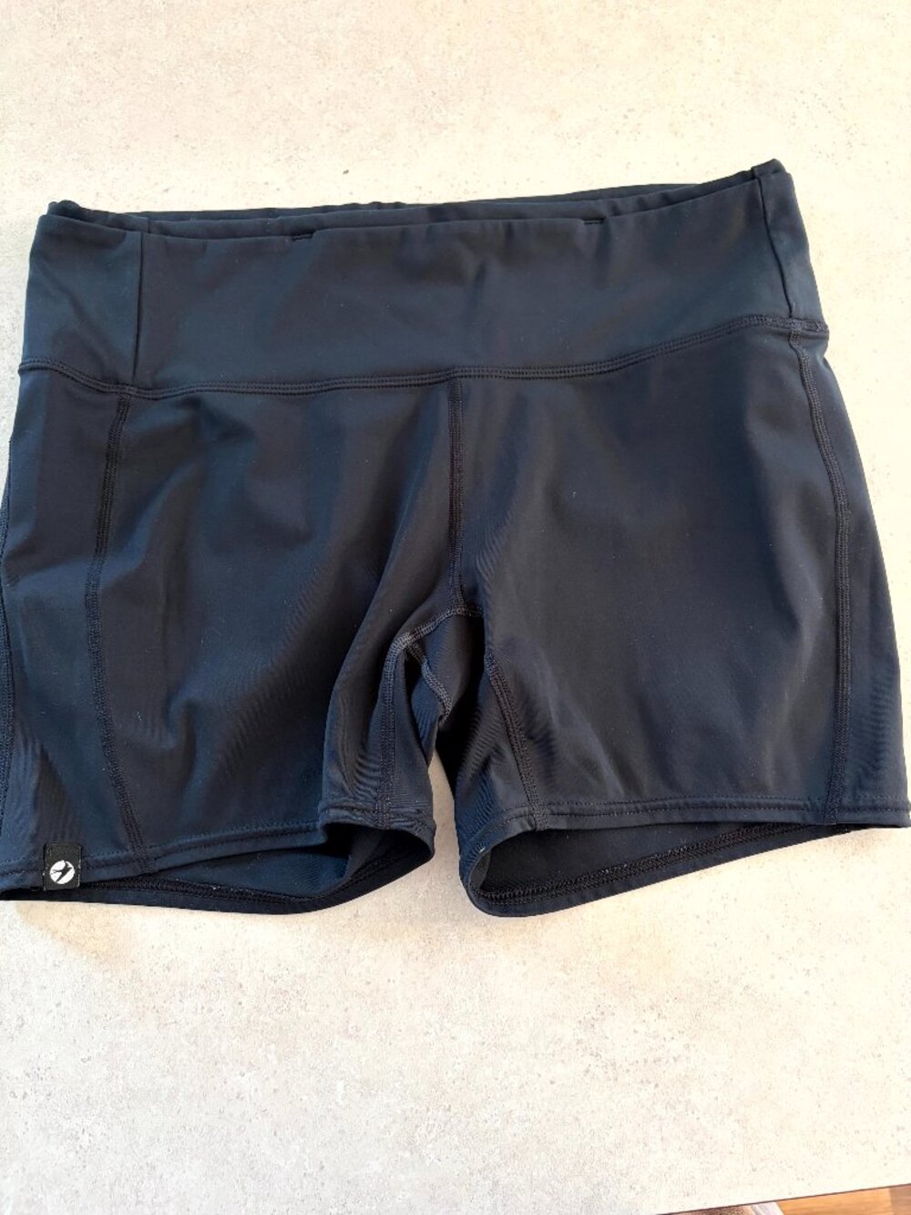 Oiselle Women's Toolbelt Long Roga Shorts Black Size 10 $64 EUC
